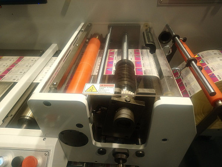 Сервоприводные устройства перемотки и продольной резки RHYGUAN SMART HMS