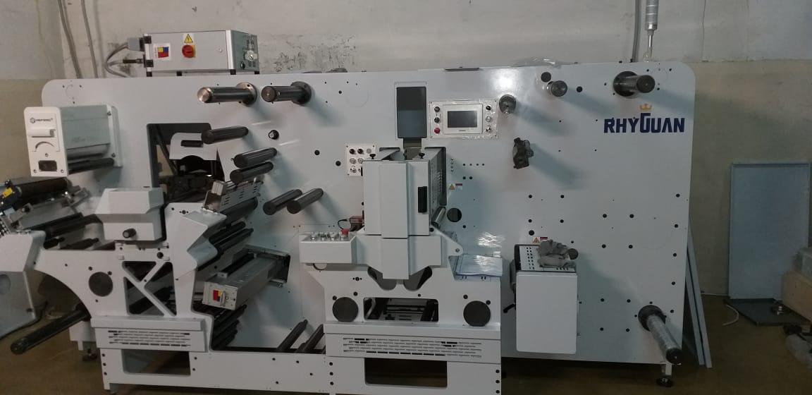Сервоприводная машина высечки этикеток RHYGUAN TOP PLUS