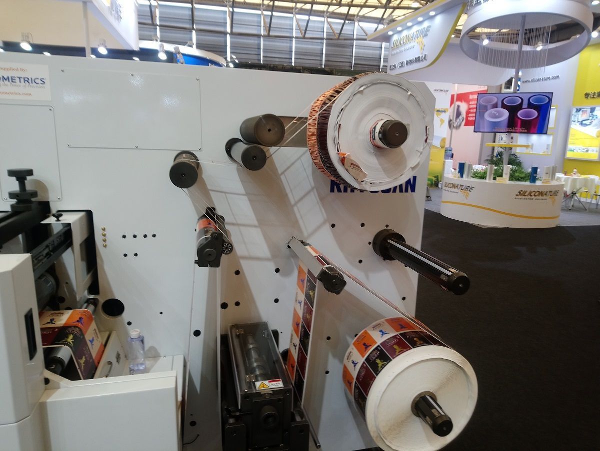 Устройство горячего тиснения этикеток с плоским штампом RHYGUAN KISS